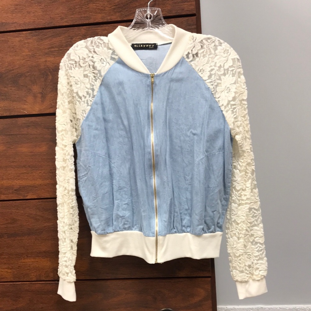 Light jacket with skull